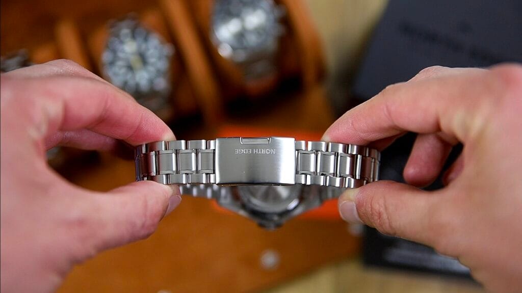 North Edge Anchor - 1 button clasp release