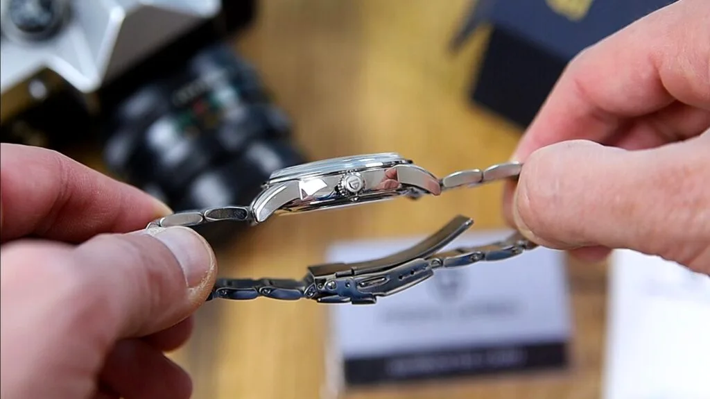 Pagani Design PD1731 - signed screw-in crown