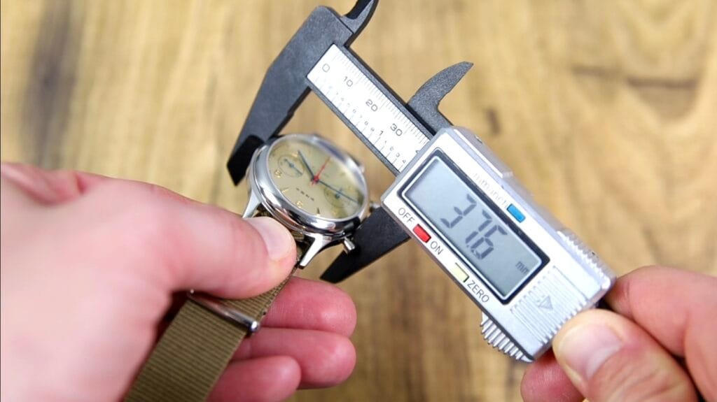 Red Star 1963 - 38mm case diameter