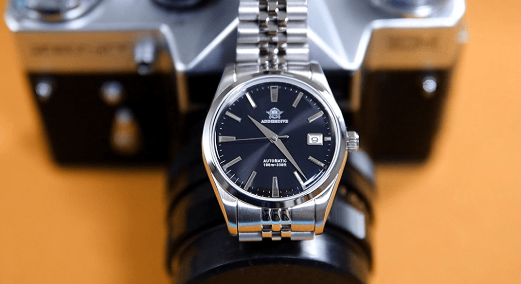 Addiesdive AD2029 - date window at 3