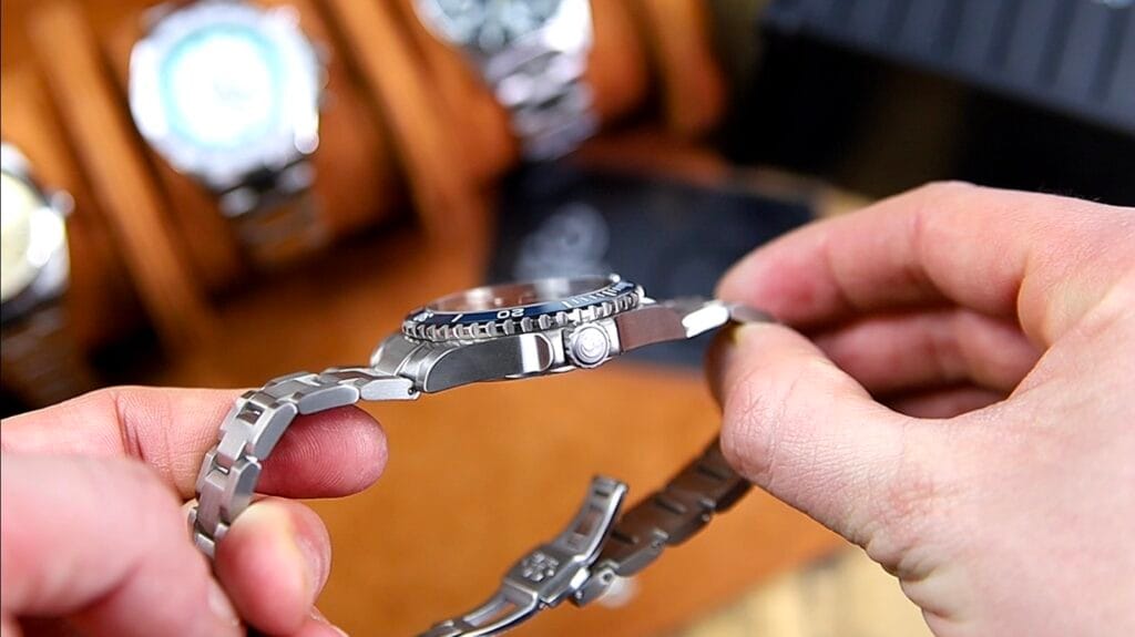 Boderry Seaturtle Titanium Watch - signed screwdown crown