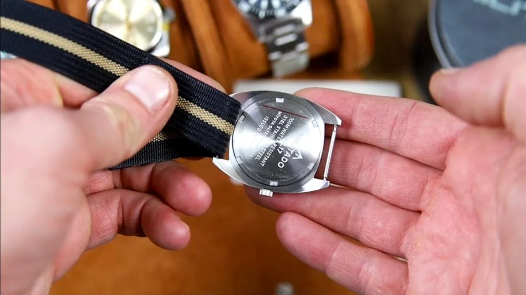 Militado ML17 - signed screw down caseback