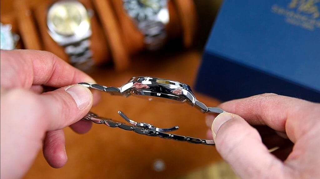 Shanghai Watch 3085 - polished case