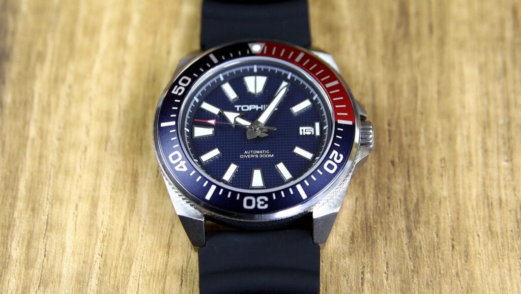Tophill TD008G - 300m Water resistant diver watch