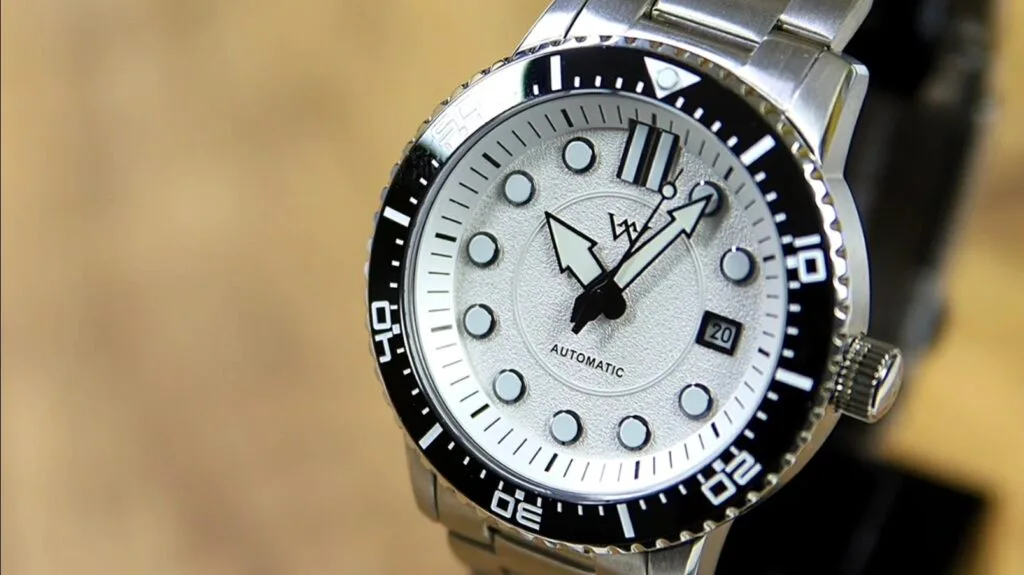 WM Watch WM244 - arrow hands