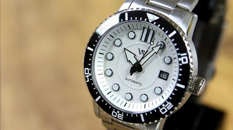 WM Watch WM244 - arrow hands