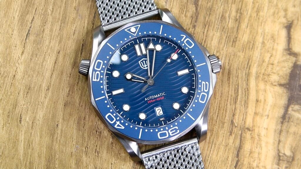 Watchdives WD007 V4 - lumed bezel