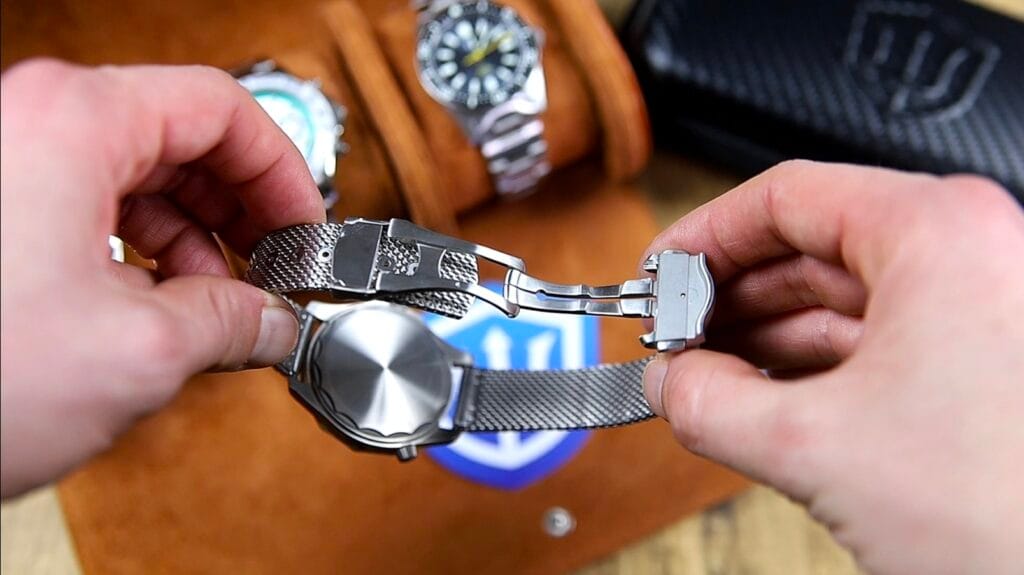 Watchdives WD007 V4 - crocodile clasp