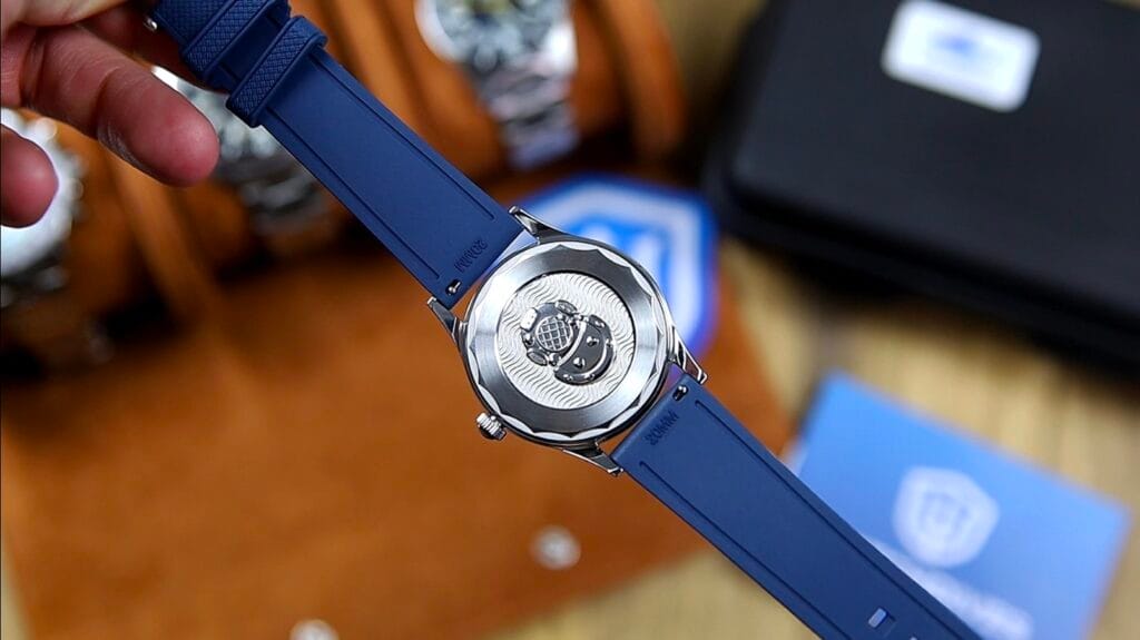 Watchdives WD50Q - screwdown caseback