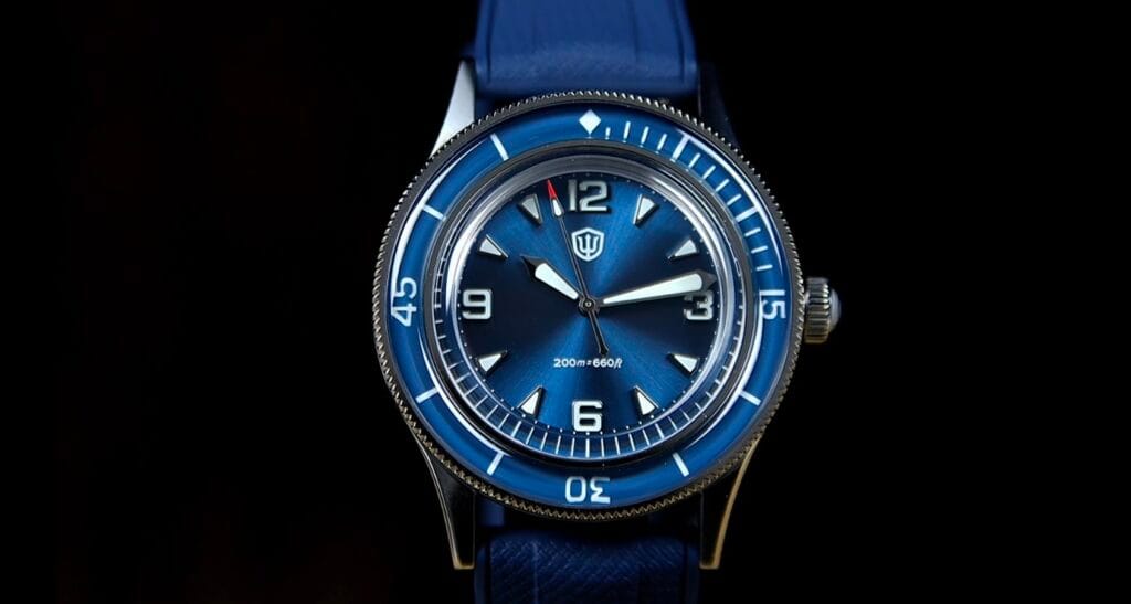 Watchdives WD50Q - sapphire crystal