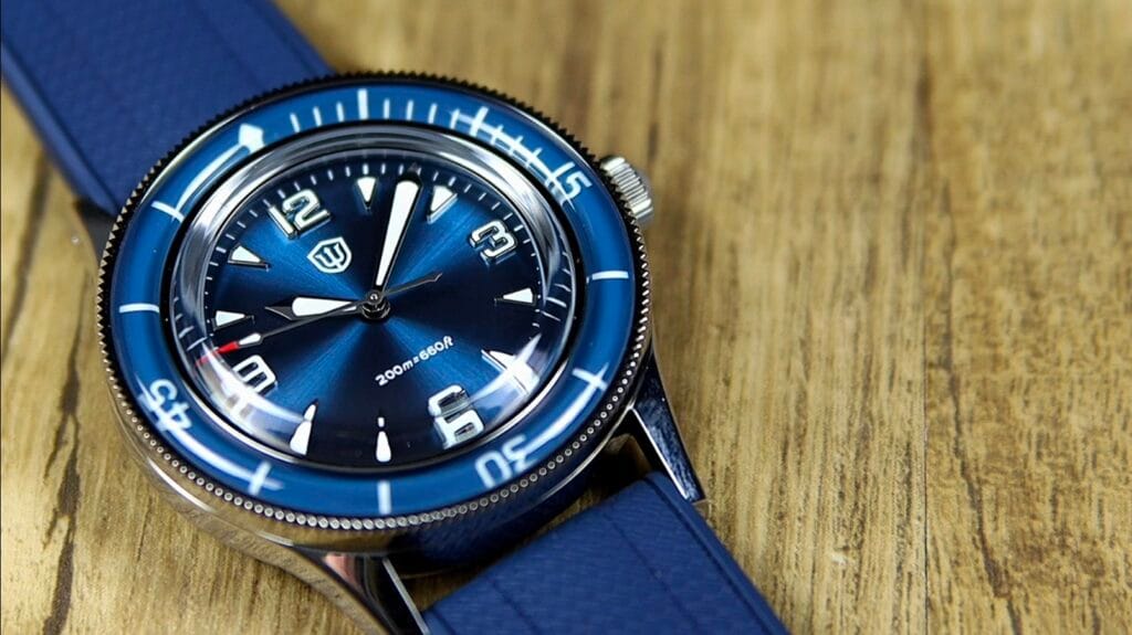 Watchdives WD50Q - edge distortion on boxed crystal