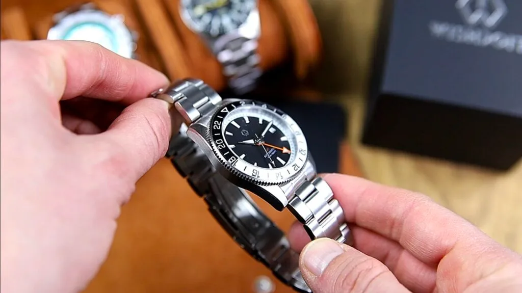 Wishdoit WSD9007 Review – A Self-Winding Automatic GMT That