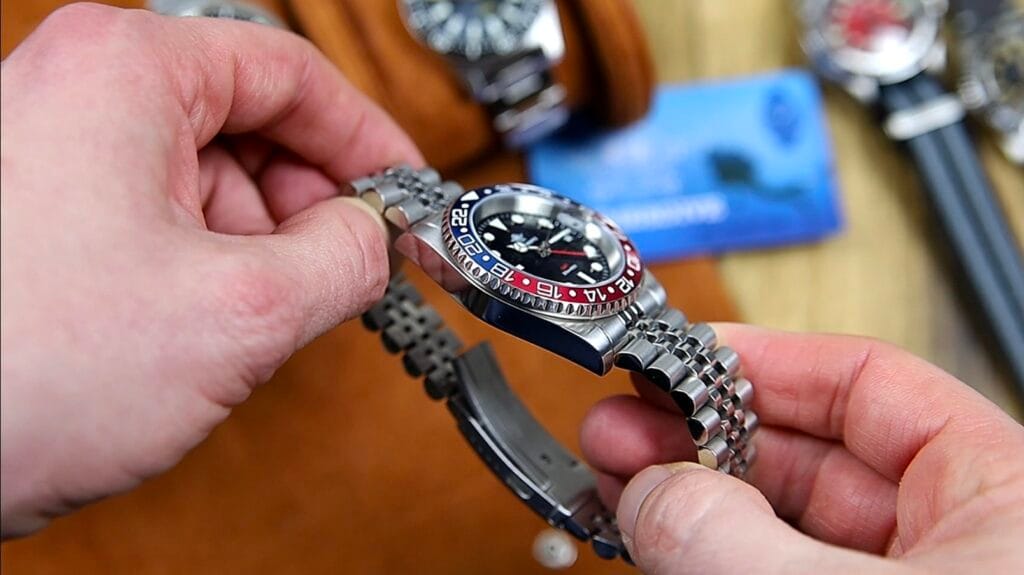 Addiesdive AD2050 GMT Watch Review - Timed Reviews 