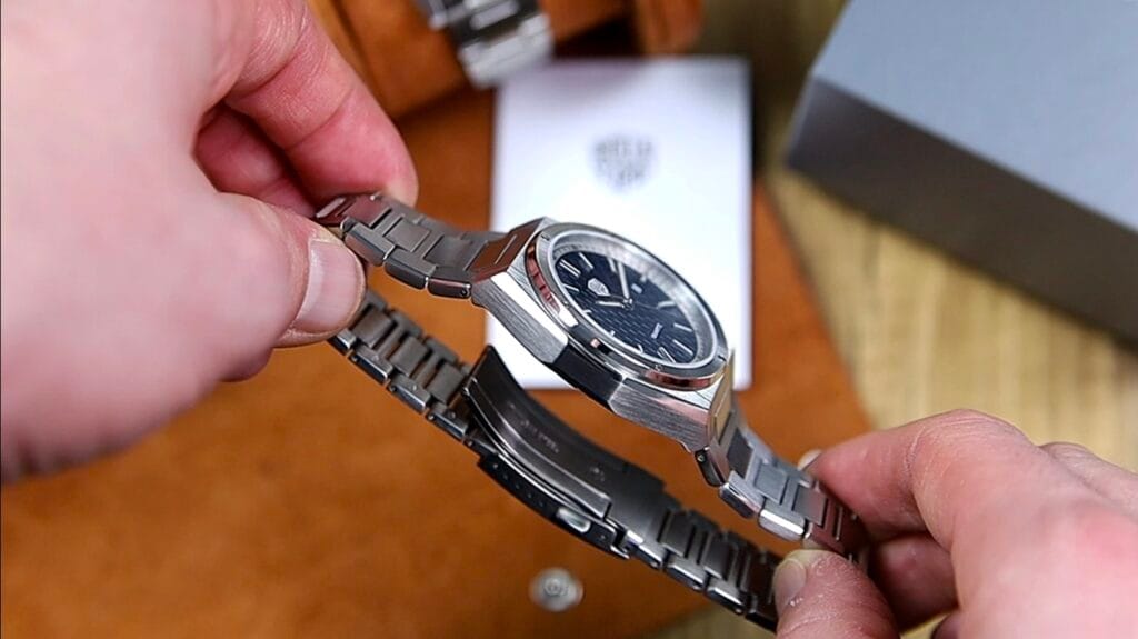 RollsTimi RT7933 Watch Review - Timed Reviews