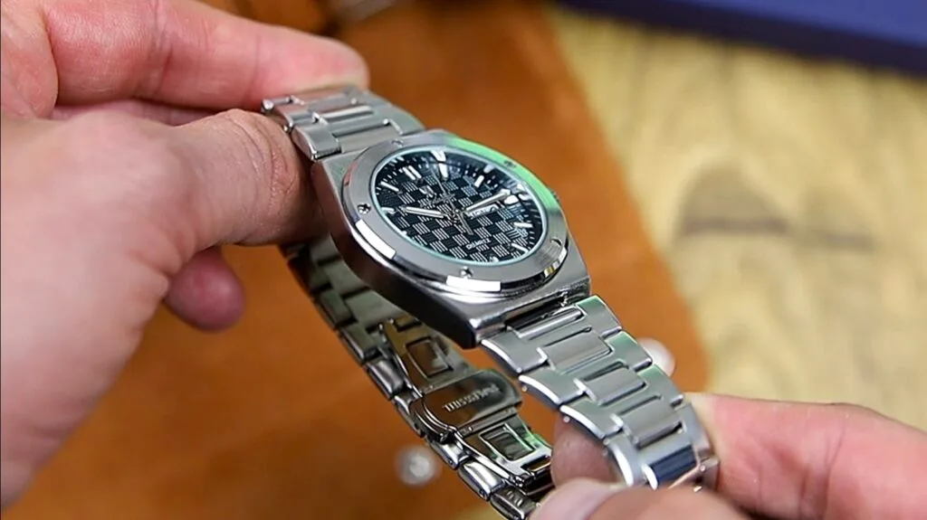 Poedagar 696 Watch Review - Timed Reviews