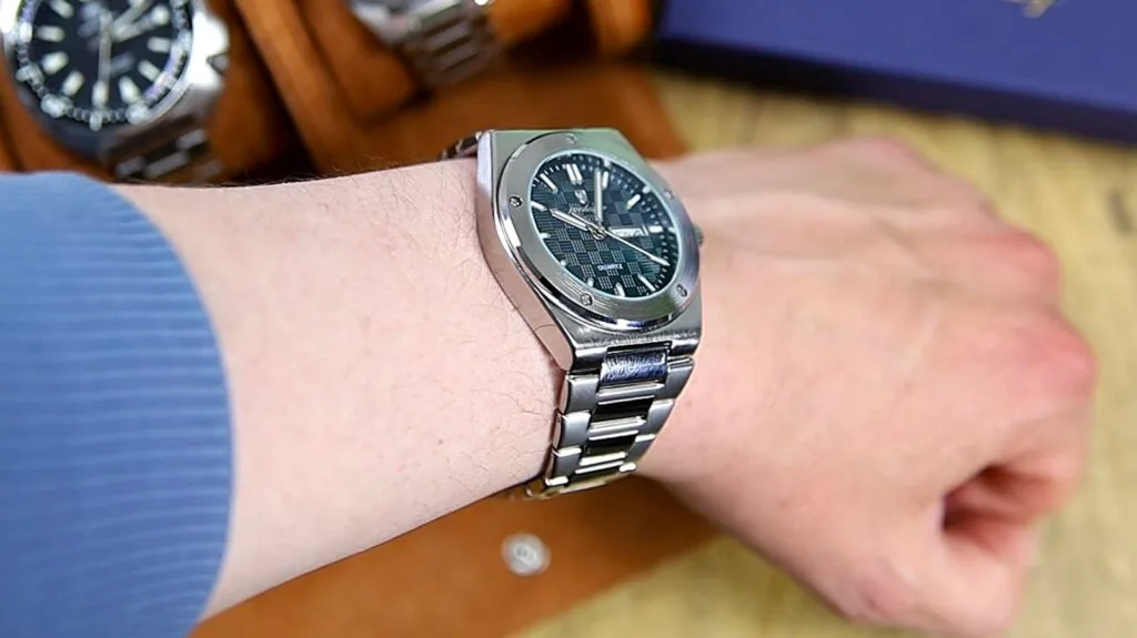 Poedagar 696 Watch Review - Timed Reviews