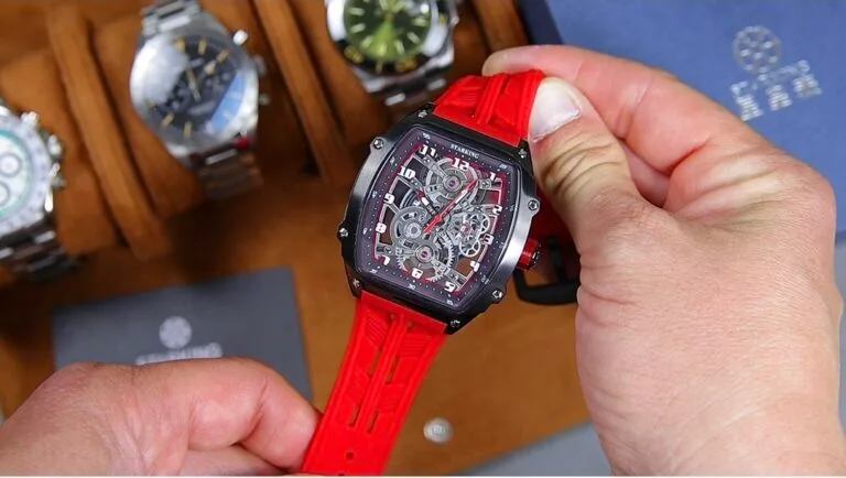 Starking AM0509 Review – A Skeleton Watch With Strong Lume