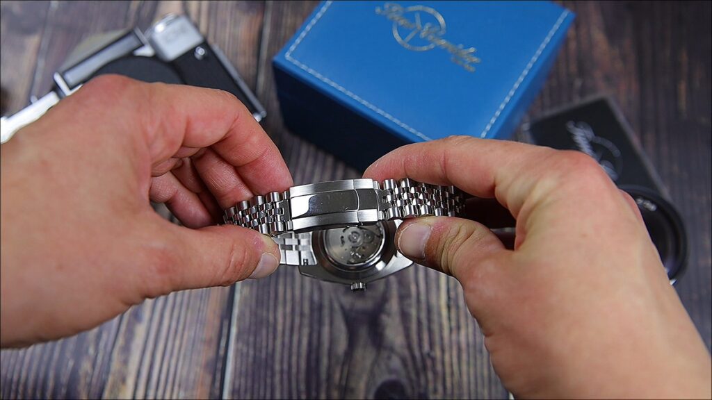 Macarlon 1711 Watch Review - Timed Reviews