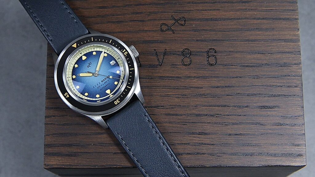 AV86 1956 Marine Automatic Watch Review - Timed Reviews