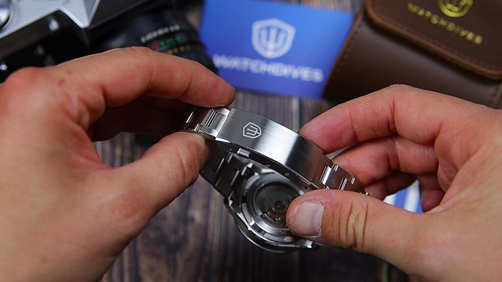 Watchdives WD0019 Watch Review - Timed Reviews