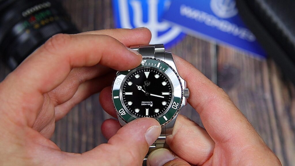 Watchdives WD1680Q v2 Watch Review - Timed Reviews